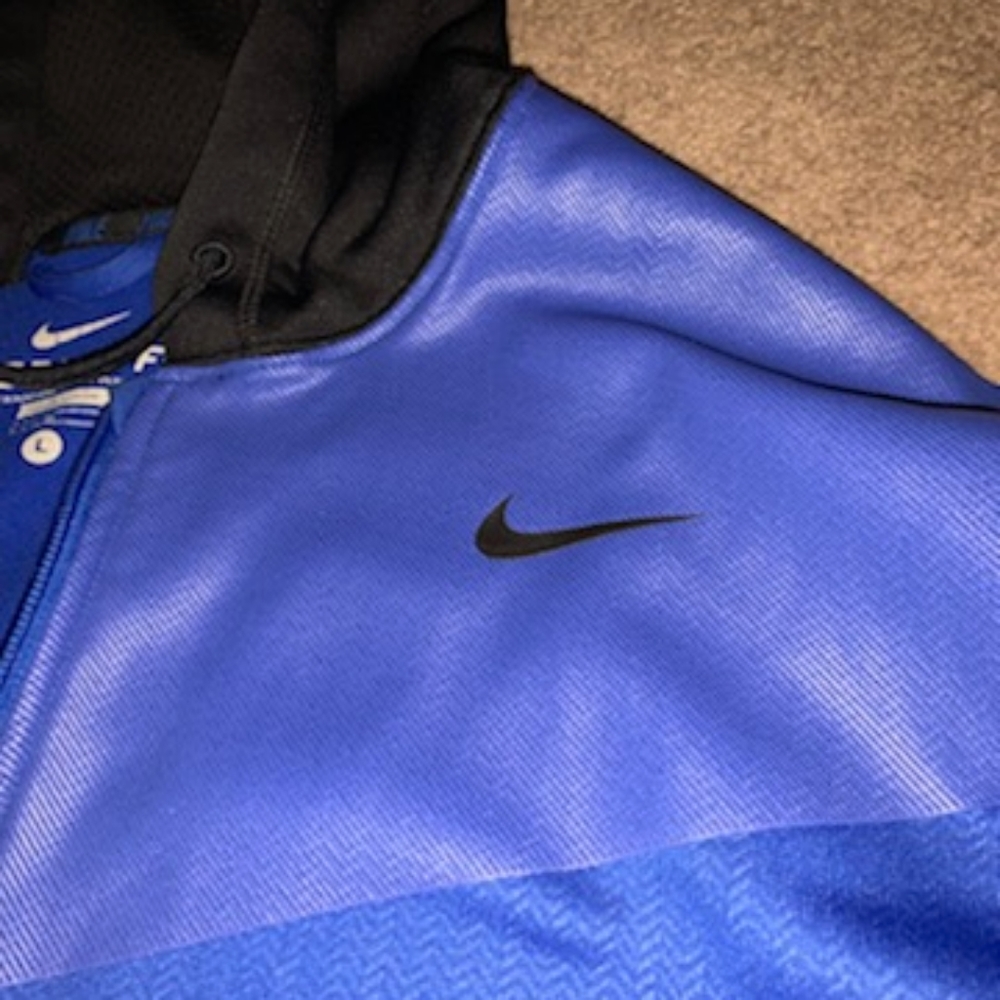 Nike Therma-Fit Hoodie - Picture 5 of 6